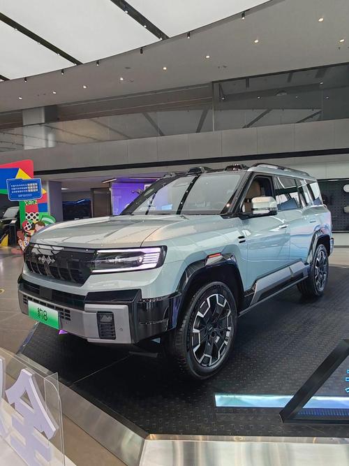 成都280比亚迪方程豹硬派越野的爆款，英菲尼迪35周年与你共成长